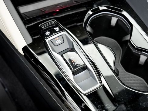 New 2025 Audi Q5 Prestige image 17