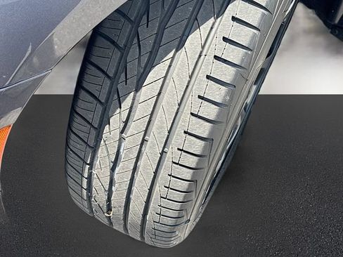 Used 2018 Chrysler 300 S AWD/4WD image 32