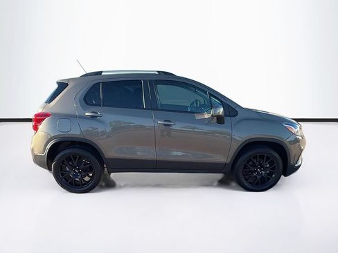 Used 2022 Chevrolet Trax LT w/ Sport Edition AWD/4WD image 3