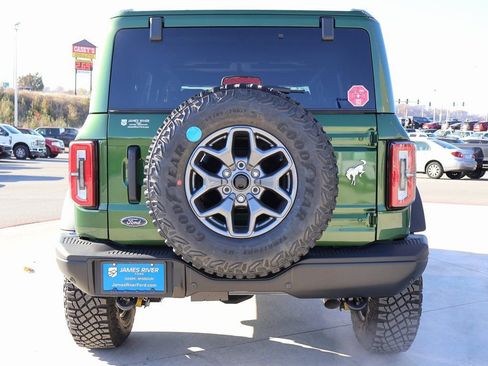 New 2025 Ford Bronco Badlands image 4