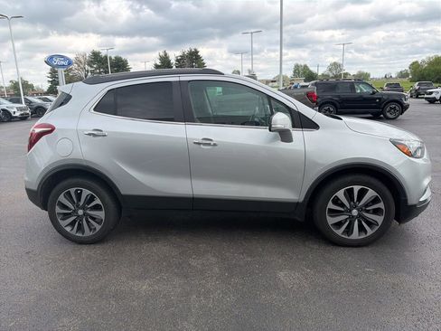 Used 2020 Buick Encore Essence image 5
