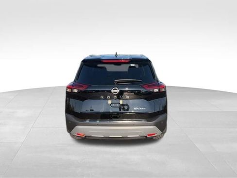 Used 2023 Nissan Rogue SV w/ SV Premium B Package image 4