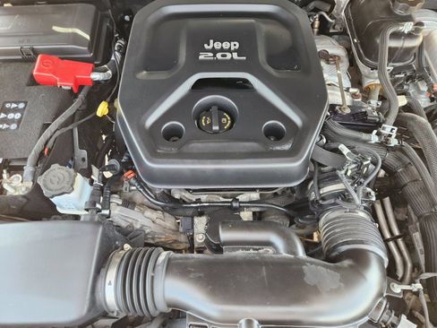 Used 2018 Jeep Wrangler Unlimited Sport S AWD/4WD image 30
