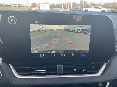 New 2026 Chevrolet Equinox LT w/ Convenience Package II image 24