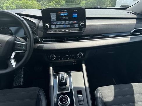 Used 2024 Mitsubishi Outlander SE AWD/4WD image 22