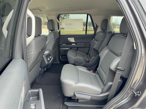 New 2026 Ford Expedition Active image 10