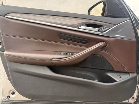 Used 2017 BMW 540i xDrive 540i xDrive image 13