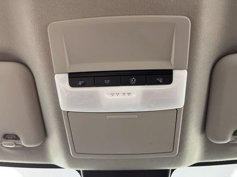 Used 2025 Nissan Sentra SV FWD image 33