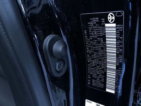 Used 2025 Toyota Corolla LE image 25