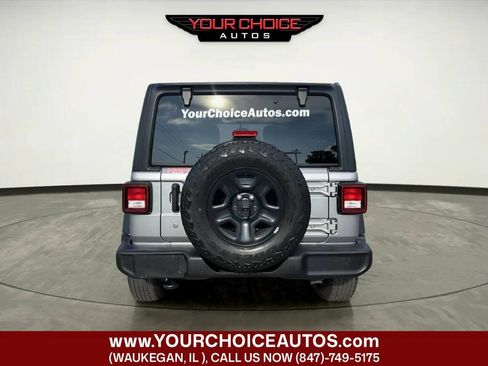 Used 2018 Jeep Wrangler Unlimited Sport AWD/4WD image 5