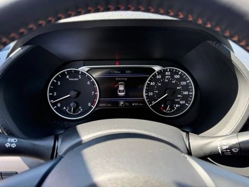 Certified 2025 Nissan Sentra SR w/ SR Premium Package FWD image 18