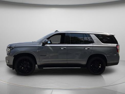 Used 2022 Chevrolet Tahoe LT w/ Luxury Package RWD image 3