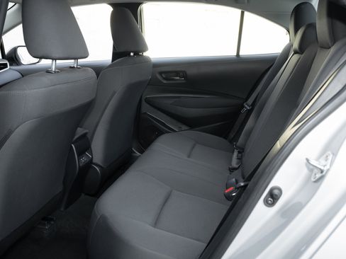 Used 2023 Toyota Corolla LE image 31