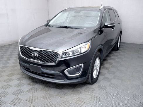 Used 2016 Kia Sorento FWD image 1