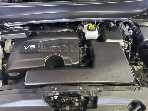 Used 2020 Nissan Pathfinder SL image 4