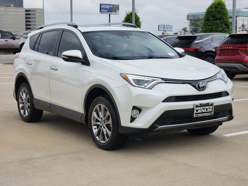 Used 2017 Toyota RAV4 Limited FWD image 3