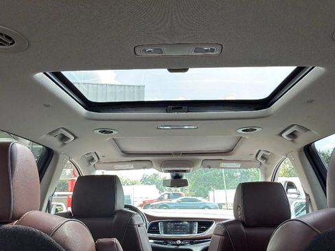 Used 2019 Buick Enclave Avenir FWD image 14