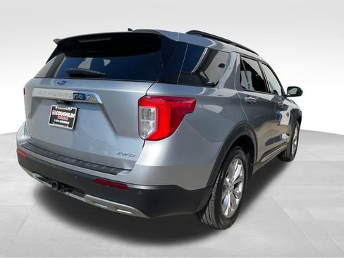 Used 2024 Ford Explorer XLT w/ Equipment Group 202A AWD/4WD image 5