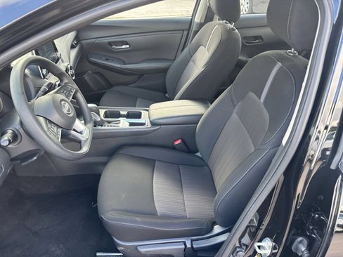 Used 2025 Nissan Sentra SV FWD image 34