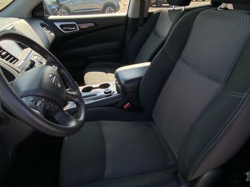 Used 2020 Nissan Pathfinder S image 36