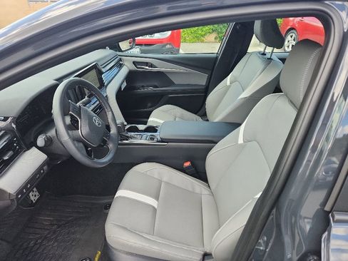 Used 2026 Toyota Camry SE FWD image 10