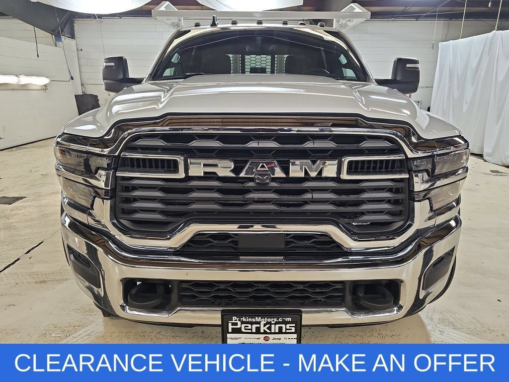 New 2026 RAM 5500 Tradesman AWD/4WD image 34