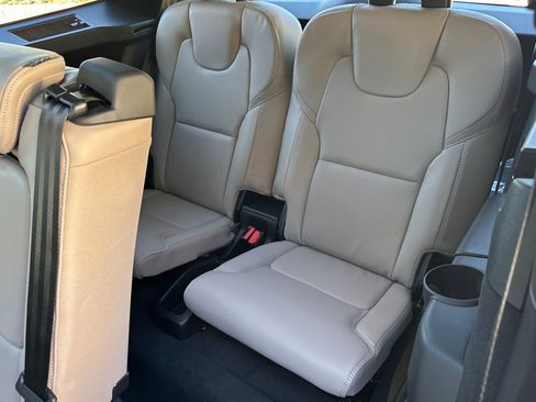 New 2026 Volvo XC90 T8 Ultra w/ Protection Package Premier image 13