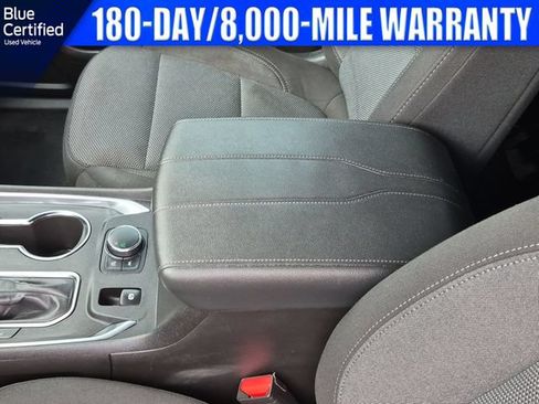 Used 2023 Chevrolet Traverse LT FWD image 23