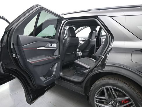 New 2026 Ford Explorer ST AWD/4WD image 18