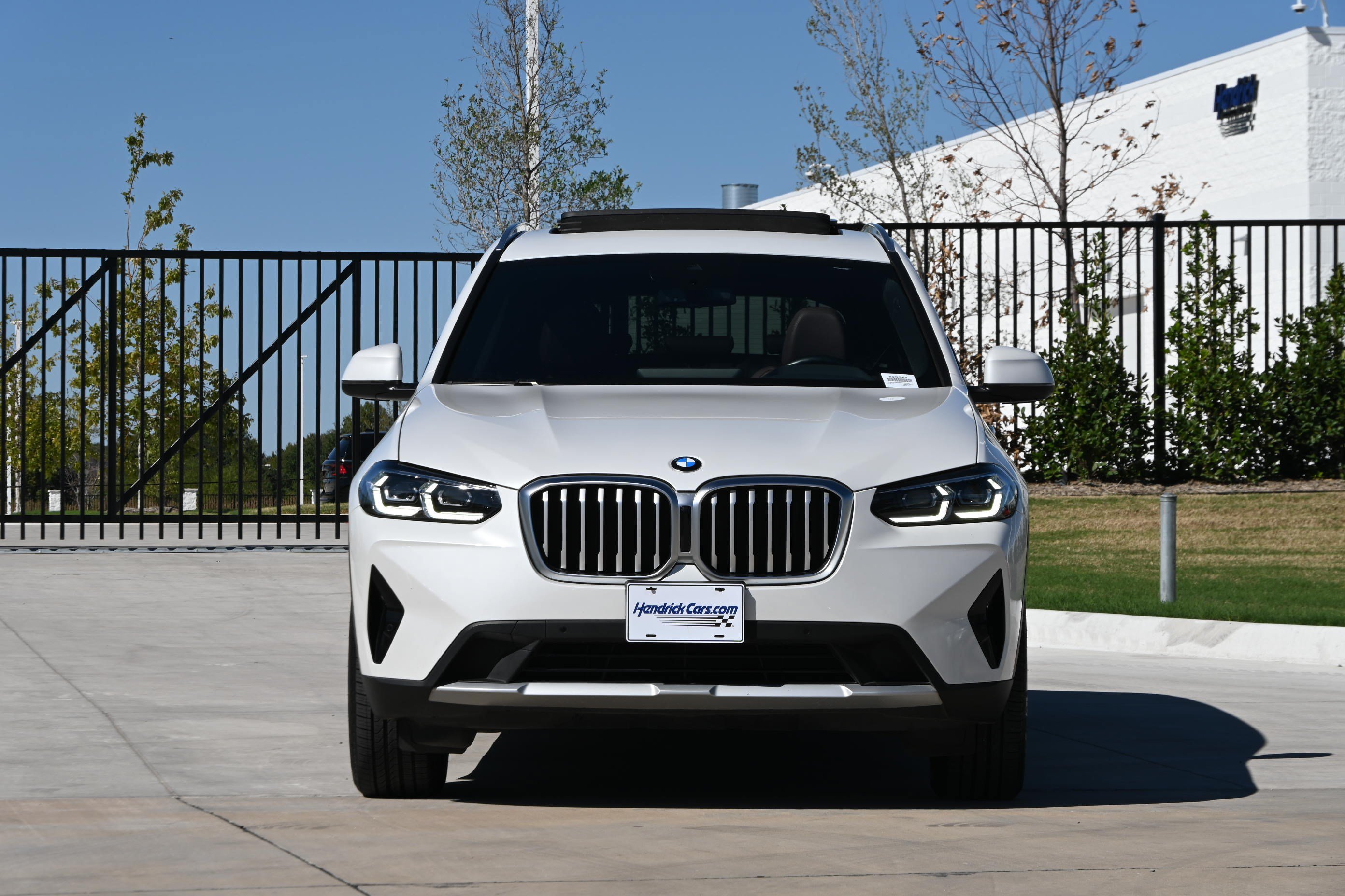 Used 2022 BMW X3 xDrive30i w/ Premium Package 2 (ZPA) AWD/4WD image 3
