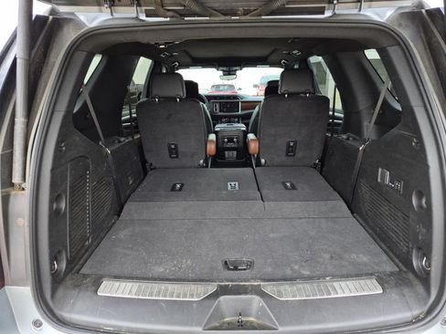 Certified 2024 GMC Yukon Denali Ultimate AWD/4WD image 9