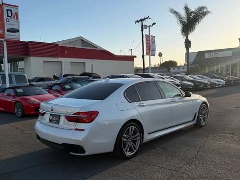 Used 2017 BMW 740i RWD image 4