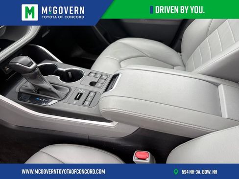 Used 2023 Toyota Highlander XLE AWD/4WD image 27