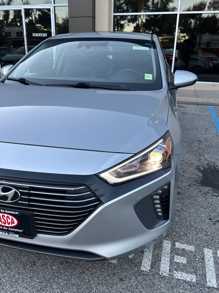 Used 2019 Hyundai Ioniq Limited w/ Ultimate Package 02 FWD image 3