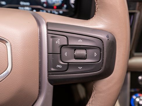 Used 2023 GMC Yukon Denali AWD/4WD image 29