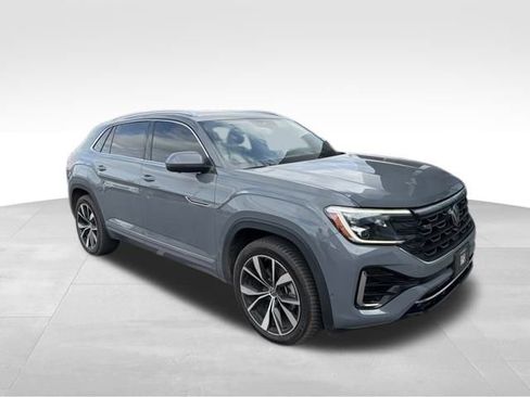 Used 2024 Volkswagen Atlas Cross Sport SEL Premium R-Line image 2