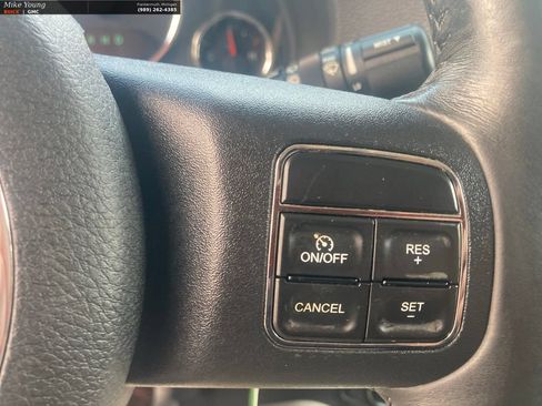 Used 2014 Jeep Wrangler Unlimited Sahara w/ Connectivity Group AWD/4WD image 28