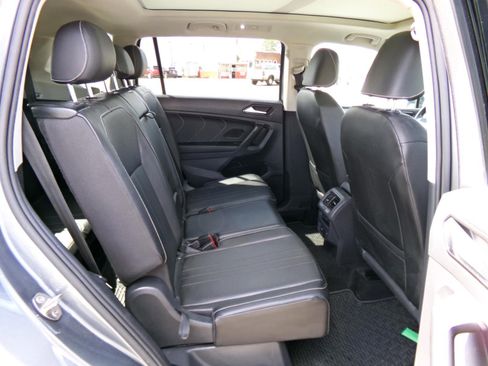 Used 2022 Volkswagen Tiguan SE image 15