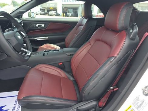 Used 2025 Ford Mustang Premium RWD image 9