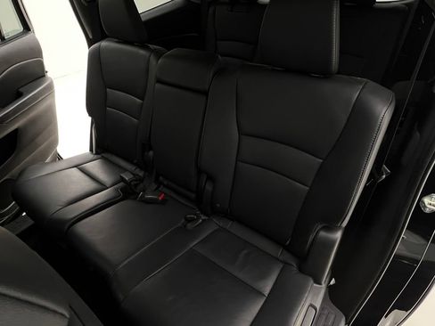 Used 2020 Honda Pilot Touring image 19