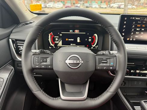 New 2026 Nissan Rogue Platinum image 25