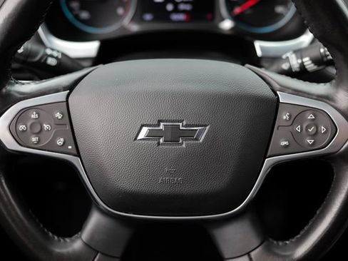Used 2020 Chevrolet Traverse RS FWD image 39