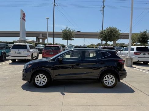 Used 2020 Nissan Rogue Sport S FWD image 9