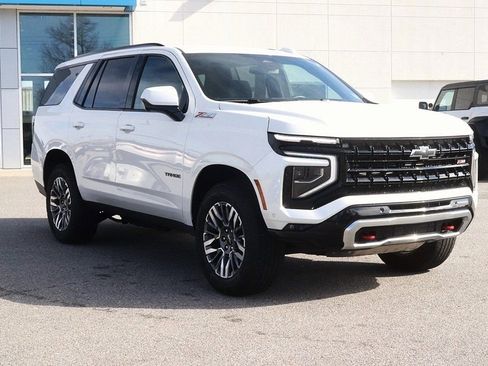 Used 2025 Chevrolet Tahoe Z71 image 3