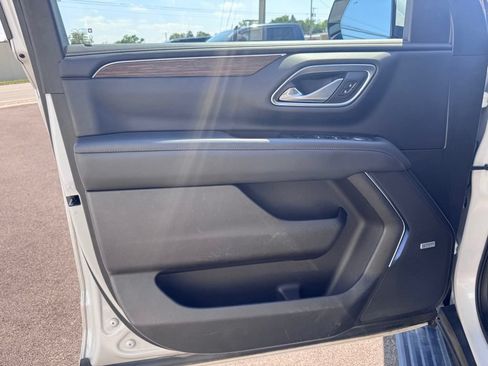 Used 2021 Chevrolet Tahoe High Country AWD/4WD image 9