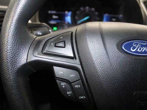 Used 2024 Ford Edge SE image 32