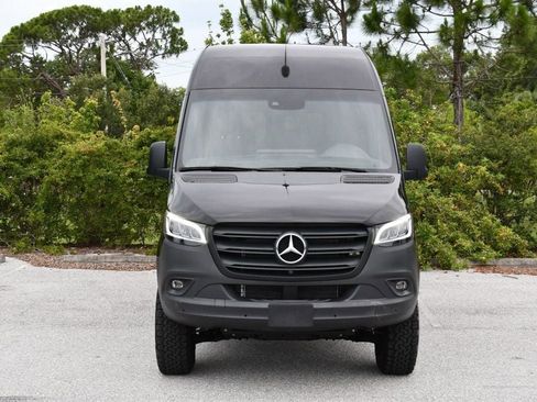 Used 2024 Mercedes-Benz Sprinter 2500 image 11
