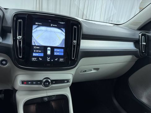 Used 2019 Volvo XC40 T5 Momentum AWD/4WD image 20