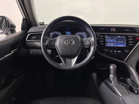 Used 2018 Toyota Camry SE FWD image 15