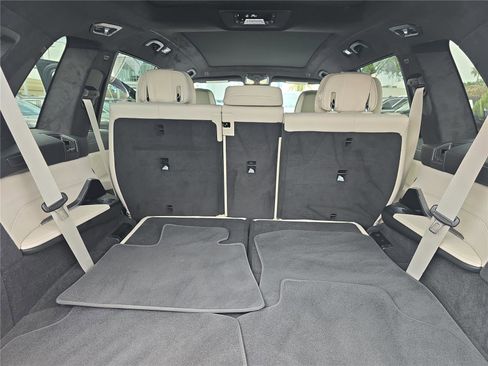 Certified 2025 BMW X7 M60i AWD/4WD image 8